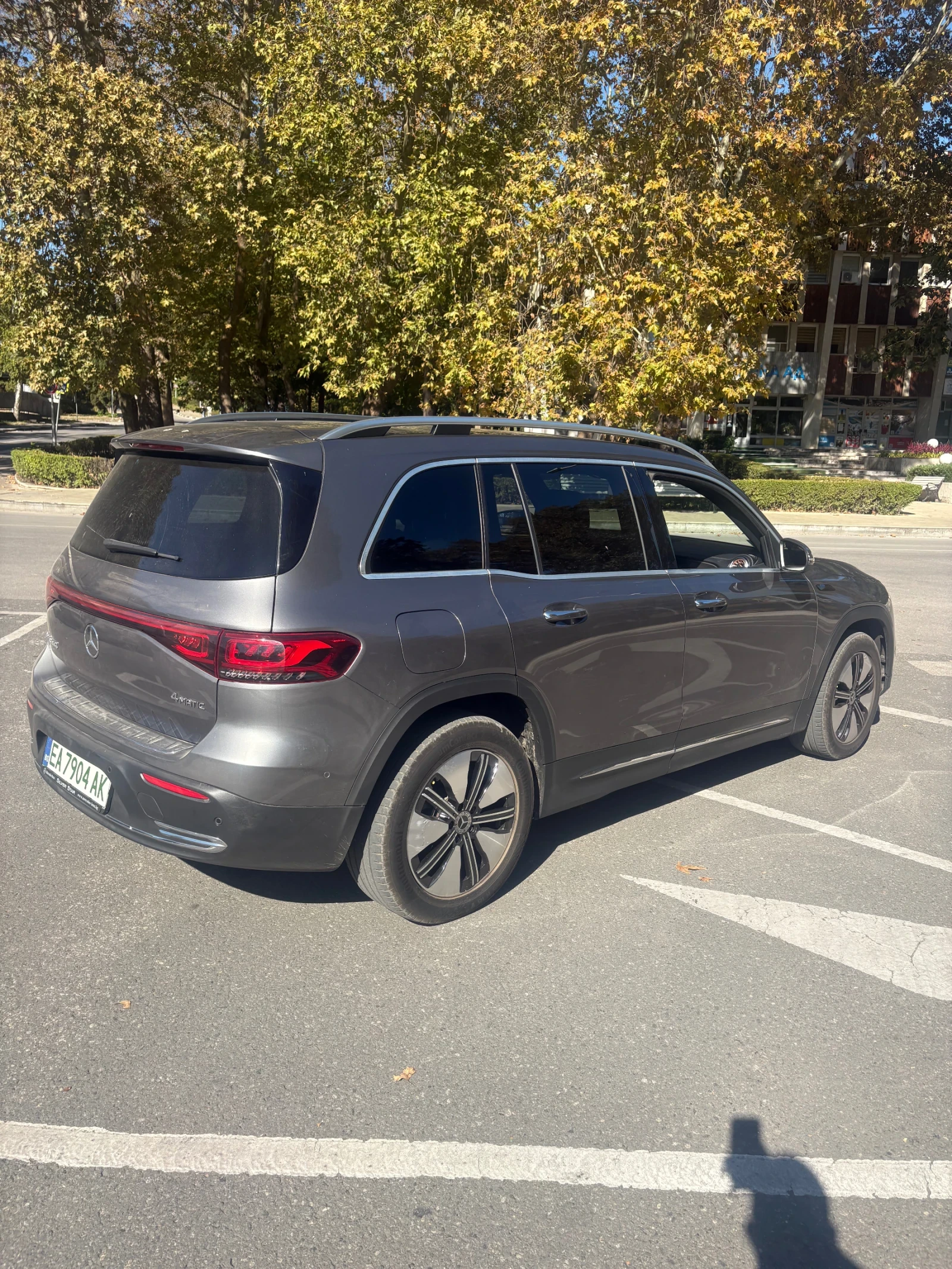 Mercedes-Benz EQB 350, снимка 5 - Автомобили и джипове - 56347133