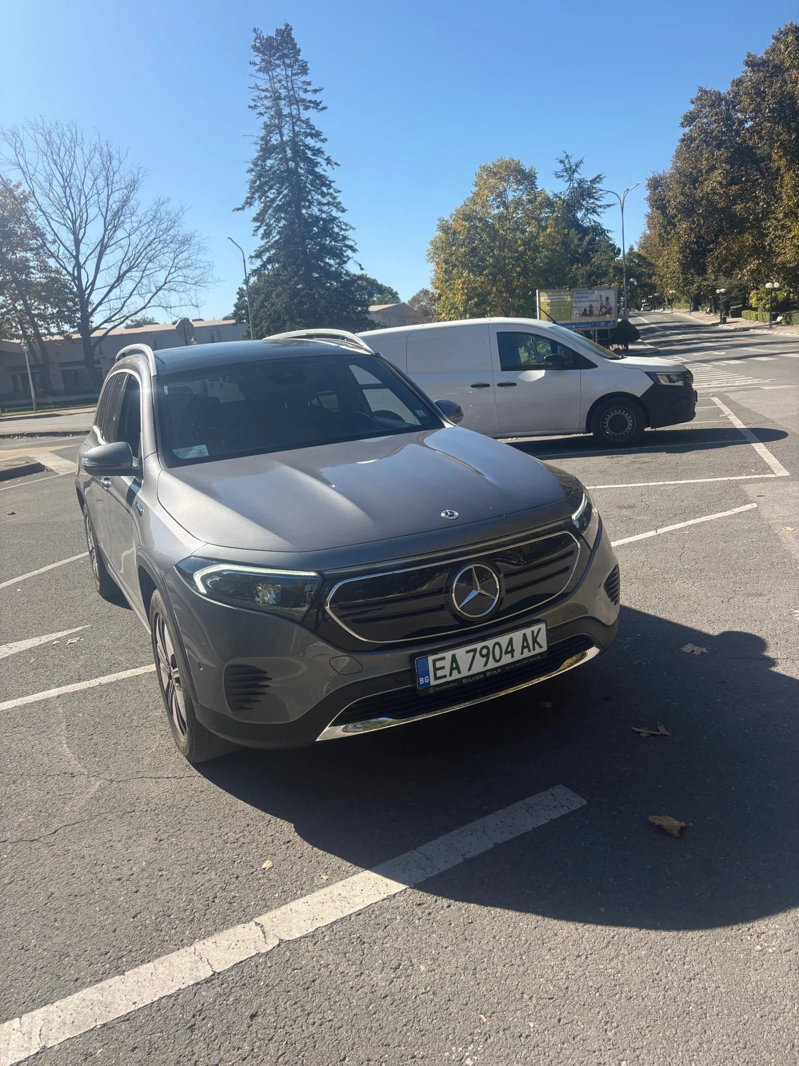 Mercedes-Benz EQB 350, снимка 3 - Автомобили и джипове - 56347133