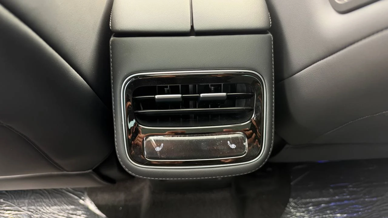 EBRO s800 = Luxury = PHEV 1.5 TGDI 7-������ | Mobile.bg � ����������� 16