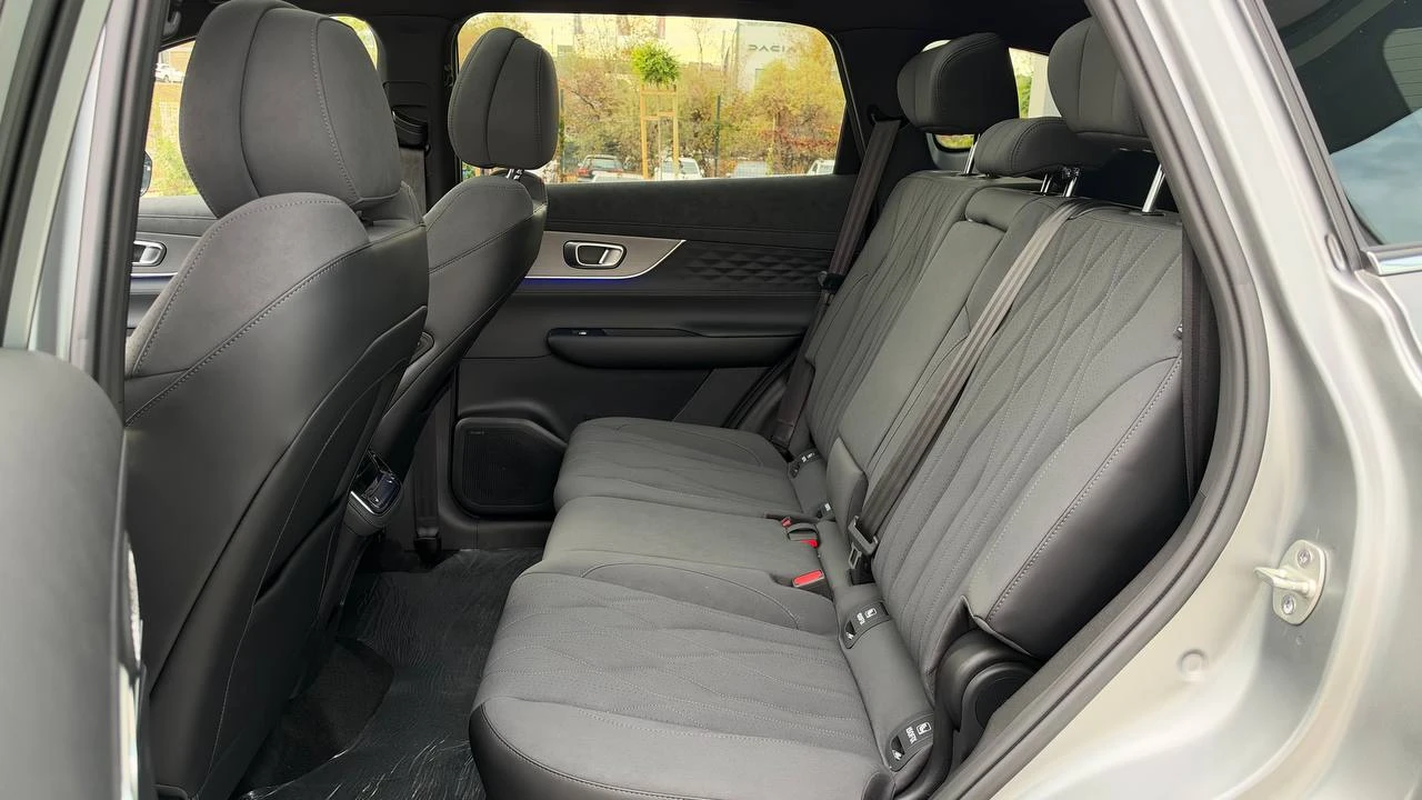 EBRO s800 = Luxury = PHEV 1.5 TGDI 7-������ | Mobile.bg � ����������� 14