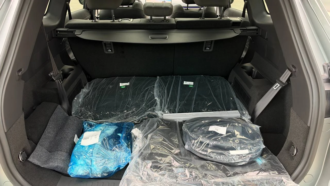 EBRO s800 = Luxury = PHEV 1.5 TGDI 7-������ | Mobile.bg � ����������� 17
