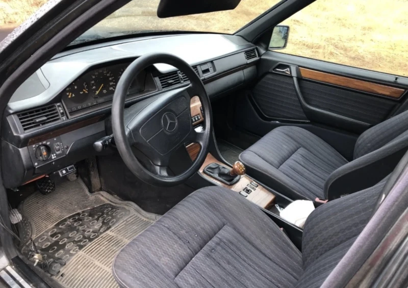 Mercedes-Benz 124 2, снимка 7 - Автомобили и джипове - 42192708