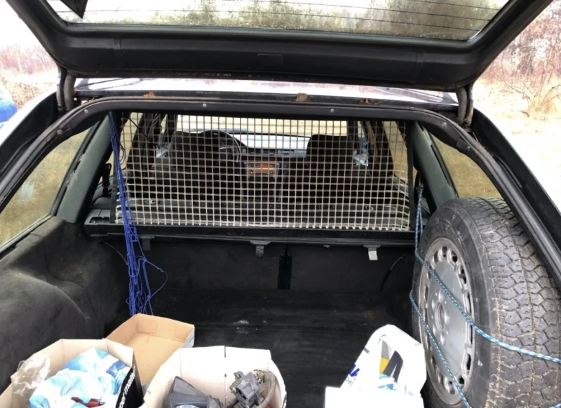 Mercedes-Benz 124 2, снимка 8 - Автомобили и джипове - 42192708