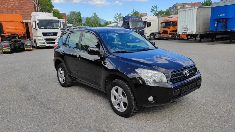 Toyota Rav4 2.2D4D, снимка 3 - Автомобили и джипове - 47227481