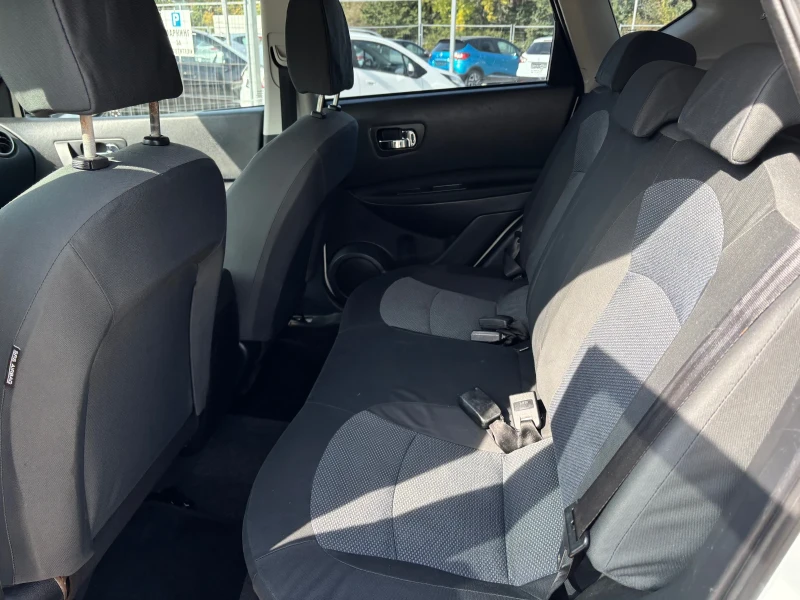 Nissan Qashqai Нов внос от Италия, снимка 8 - Автомобили и джипове - 52043131
