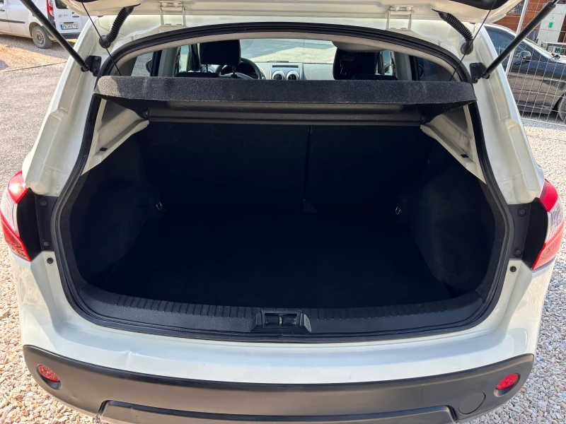 Nissan Qashqai Нов внос от Италия, снимка 9 - Автомобили и джипове - 52043131