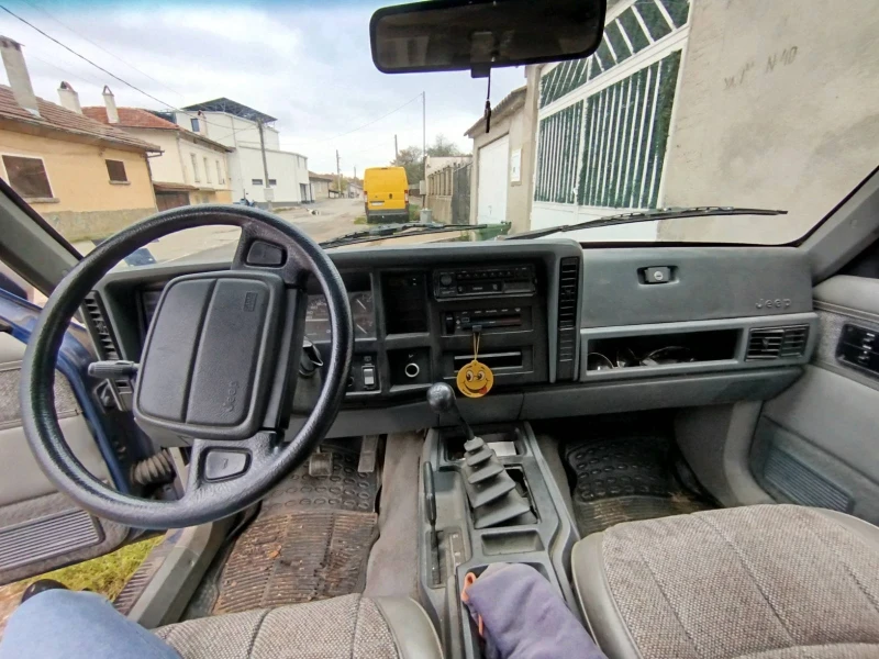 Jeep Cherokee, снимка 8 - Автомобили и джипове - 52324289