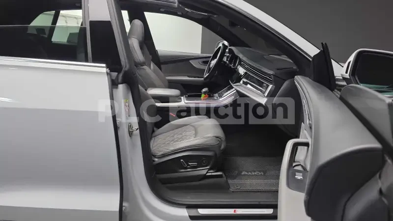 Audi Q8 50TDI| ОБДУХ| ПОДГРЕВ| DISTRONIC| 360| ВКЛ. ТЕХНОТ, снимка 15 - Автомобили и джипове - 54401503