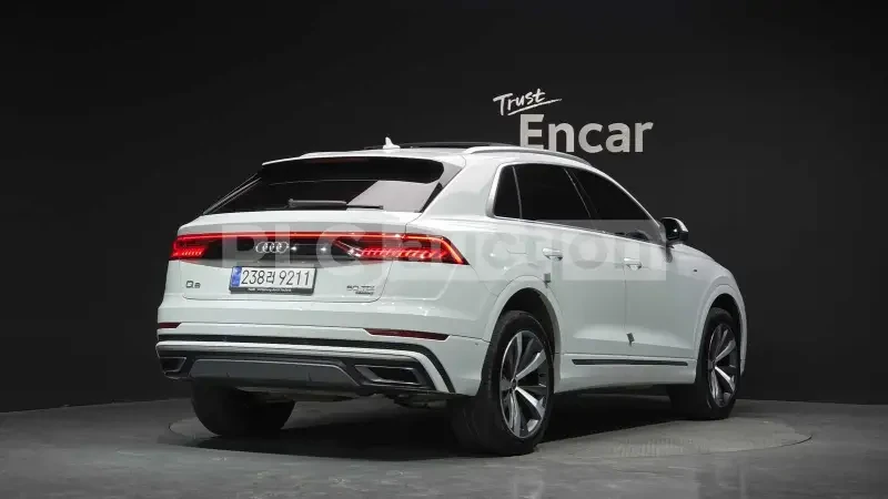 Audi Q8 50TDI| ОБДУХ| ПОДГРЕВ| DISTRONIC| 360| ВКЛ. ТЕХНОТ, снимка 3 - Автомобили и джипове - 54401503