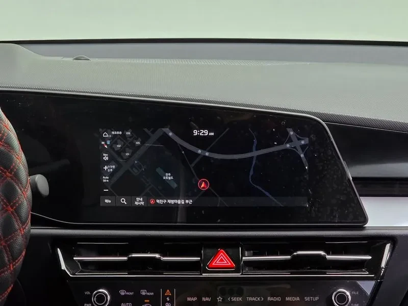 Kia Niro Trendy, снимка 16 - Автомобили и джипове - 55885632