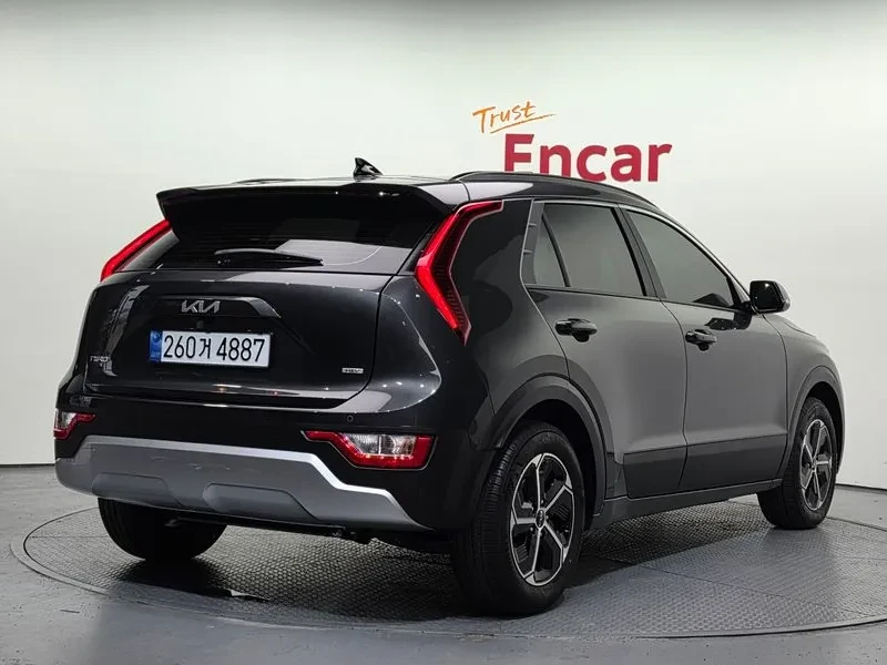 Kia Niro Trendy, снимка 2 - Автомобили и джипове - 55885632