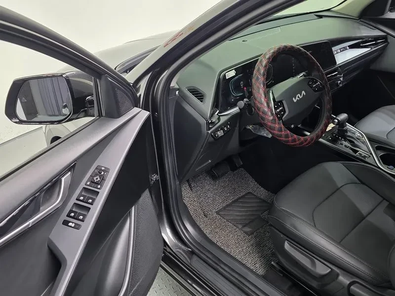 Kia Niro Trendy, снимка 11 - Автомобили и джипове - 55885632