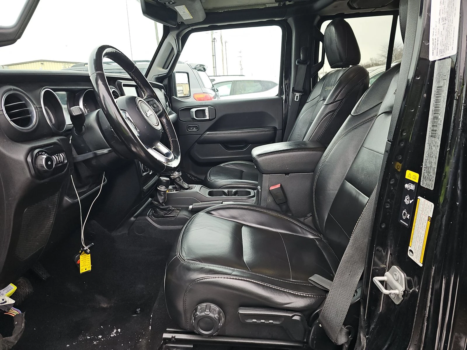 Jeep Wrangler Unlimited Sahara*  - изображение 8