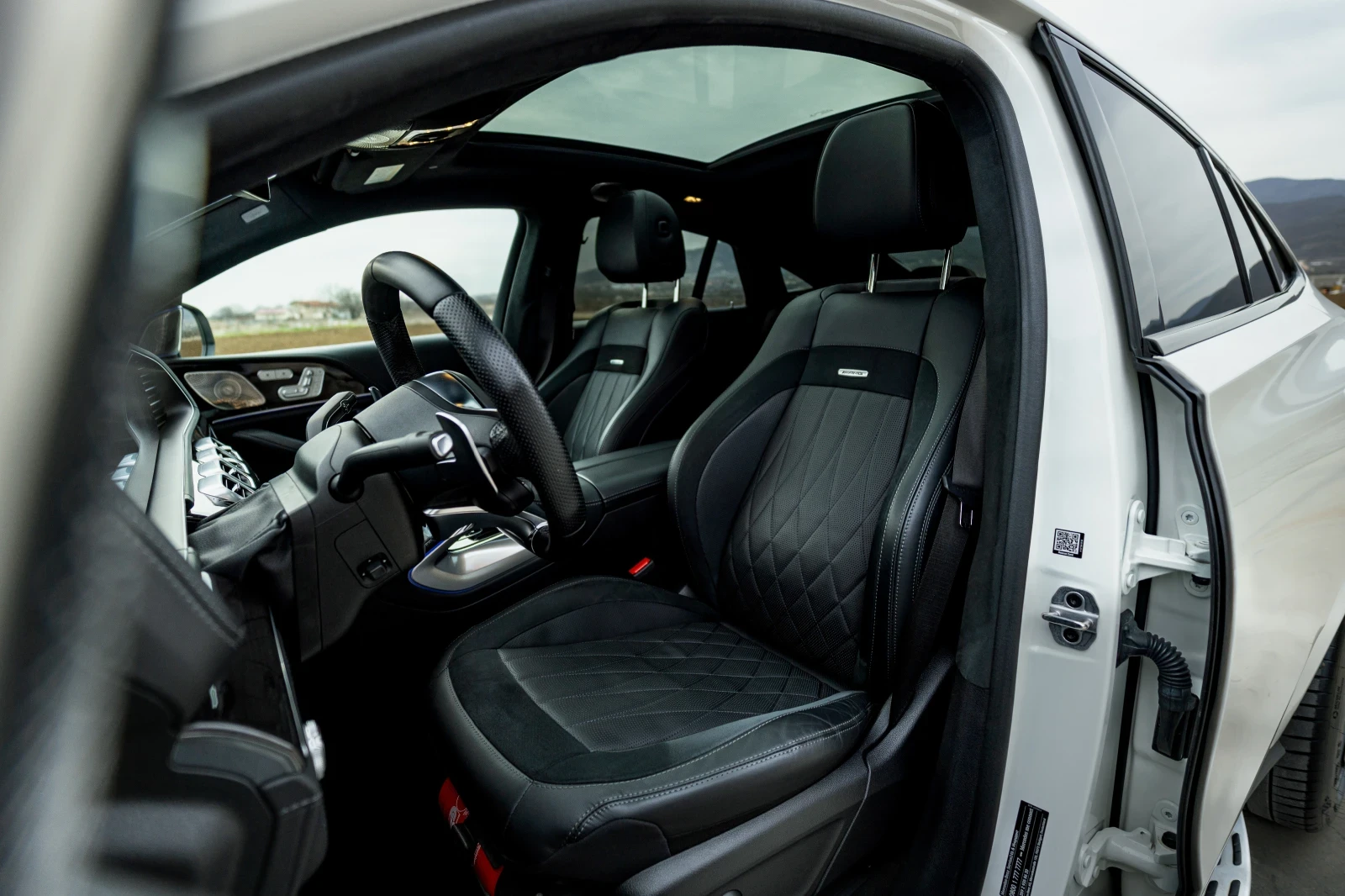 Mercedes-Benz GLE 53 4MATIC ГАРАНЦИОНЕН / ЛИЗИНГ, снимка 10 - Автомобили и джипове - 54609809