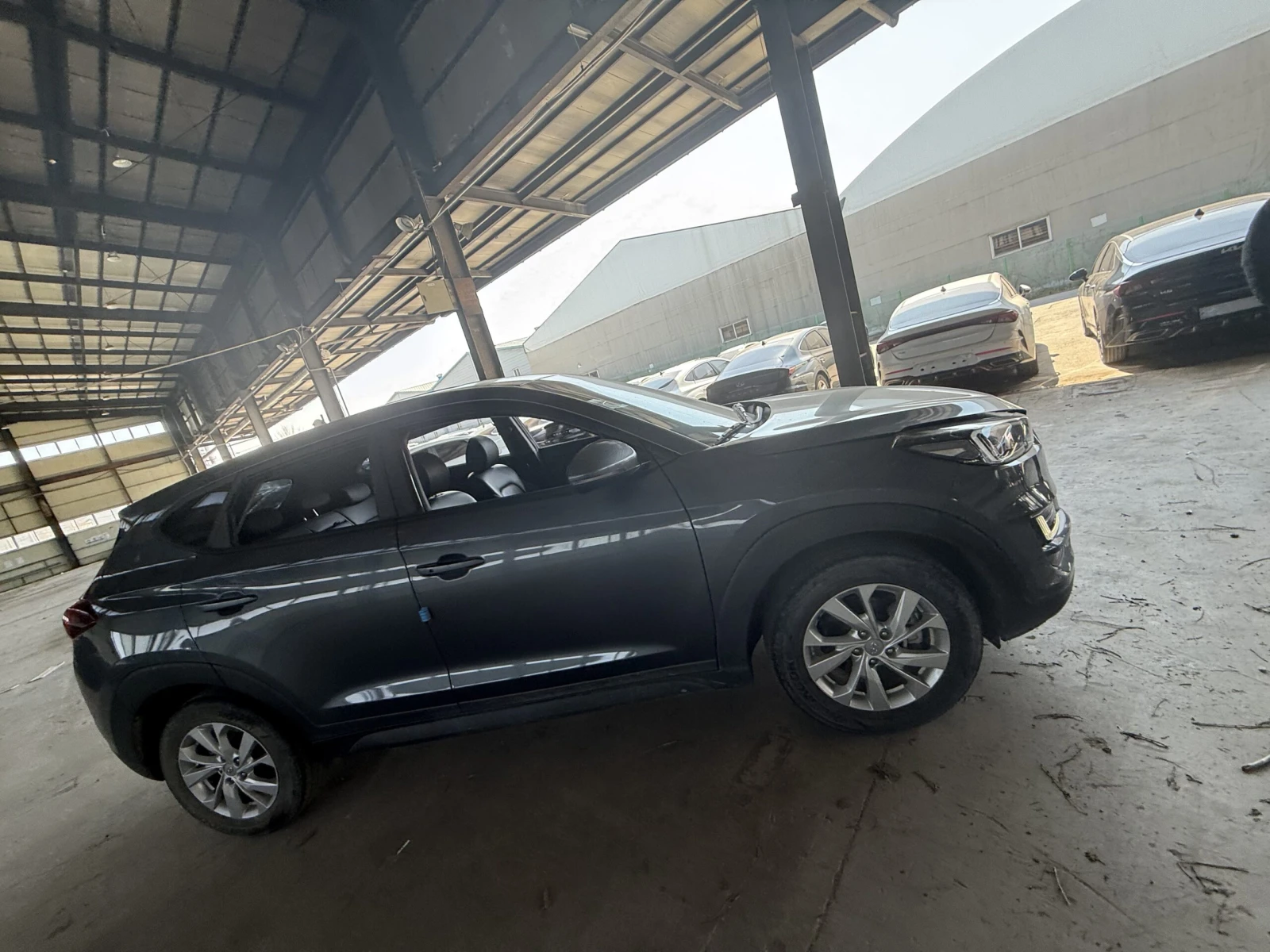Hyundai Tucson 2.0 CRDI 4x4 - OЧАКВАН ВНОС, снимка 3 - Автомобили и джипове - 54631116