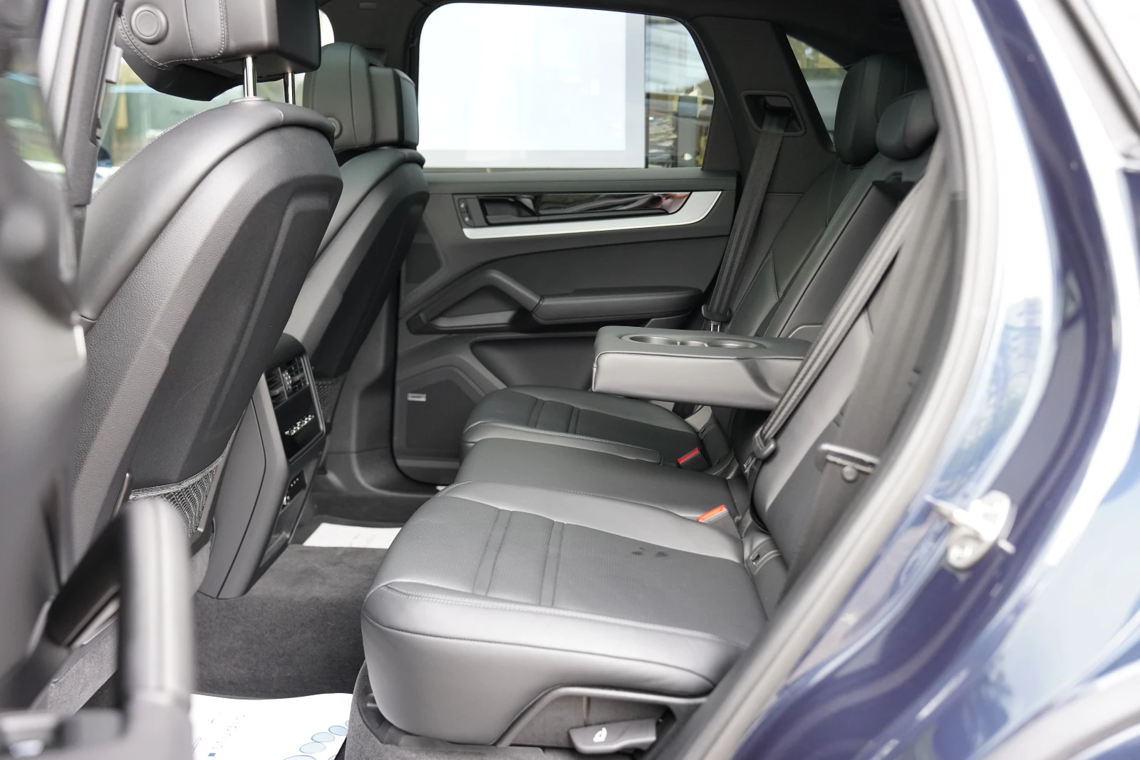Porsche Cayenne 3.0 V6 Facelift Гаранционен, снимка 11 - Автомобили и джипове - 54699811