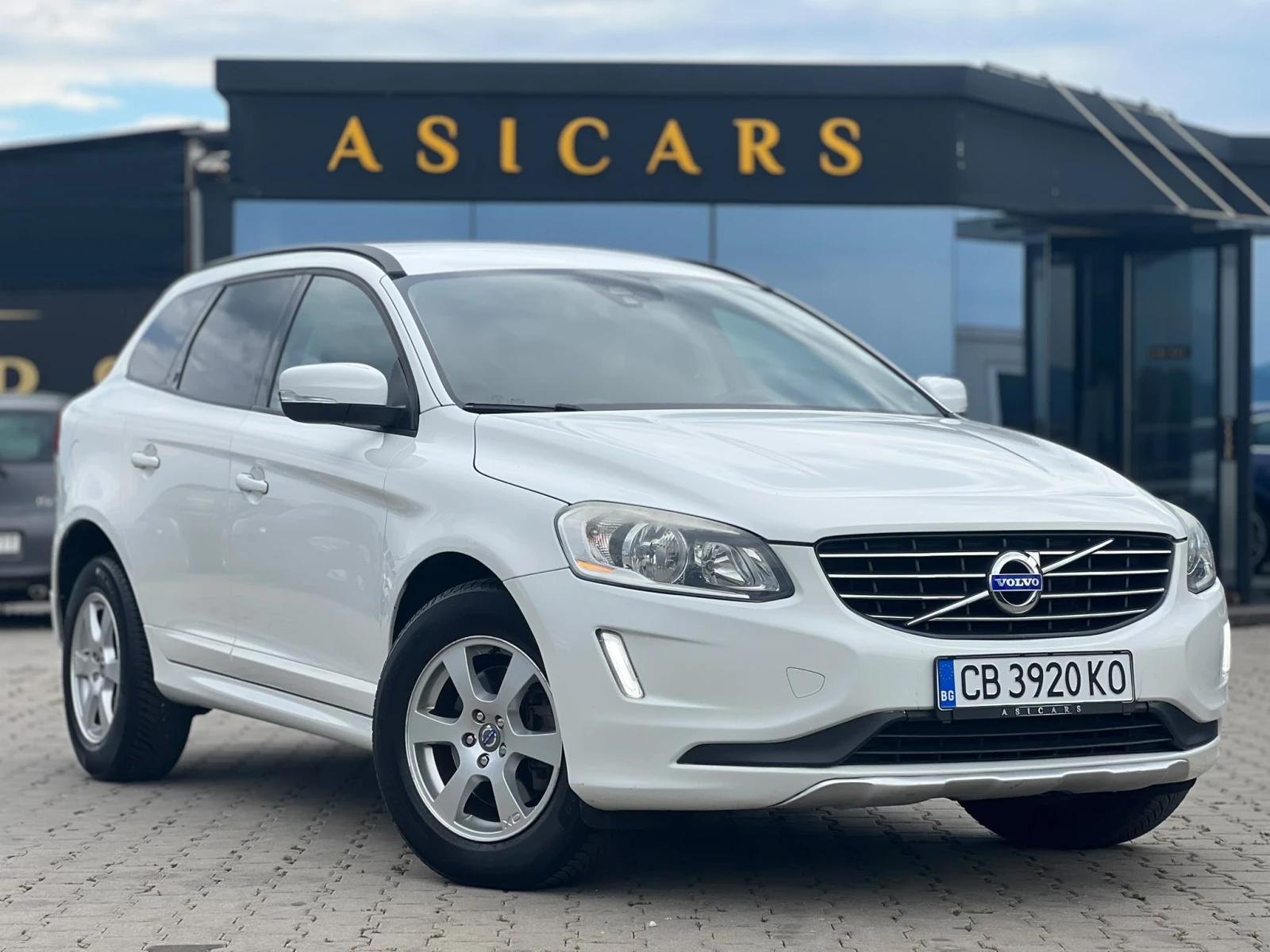 Volvo XC60 / 2.0D / 136HP / AUTOMAT / NAVI /, снимка 7 - Автомобили и джипове - 55218349