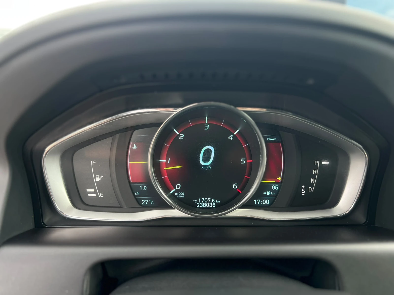 Volvo XC60 / 2.0D / 136HP / AUTOMAT / NAVI /, снимка 14 - Автомобили и джипове - 55218349