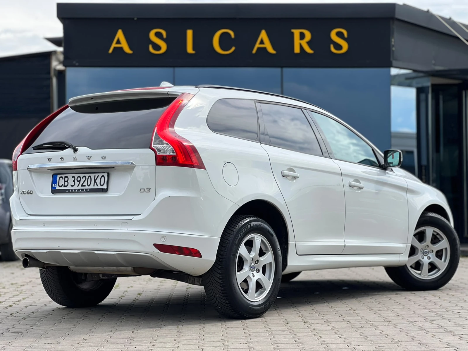 Volvo XC60 / 2.0D / 136HP / AUTOMAT / NAVI /, снимка 5 - Автомобили и джипове - 55218349