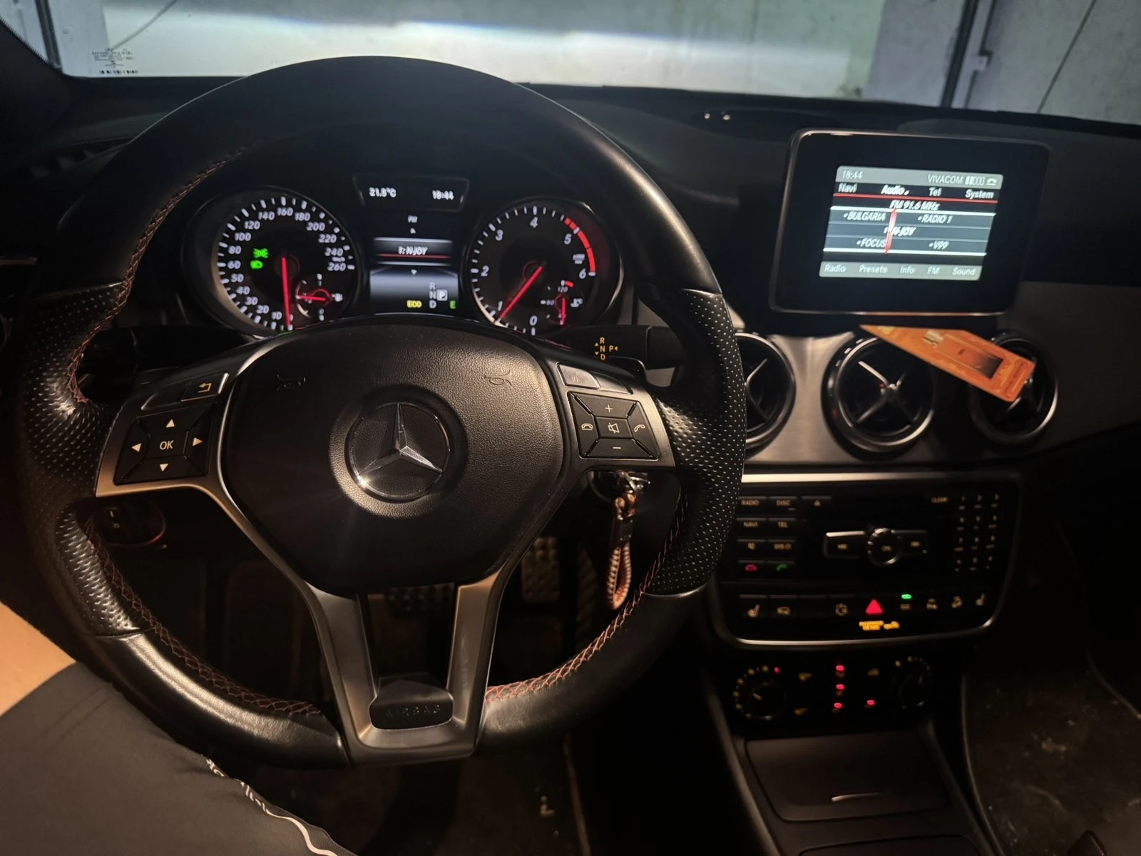 Mercedes-Benz GLA 220, снимка 6 - Автомобили и джипове - 55248870
