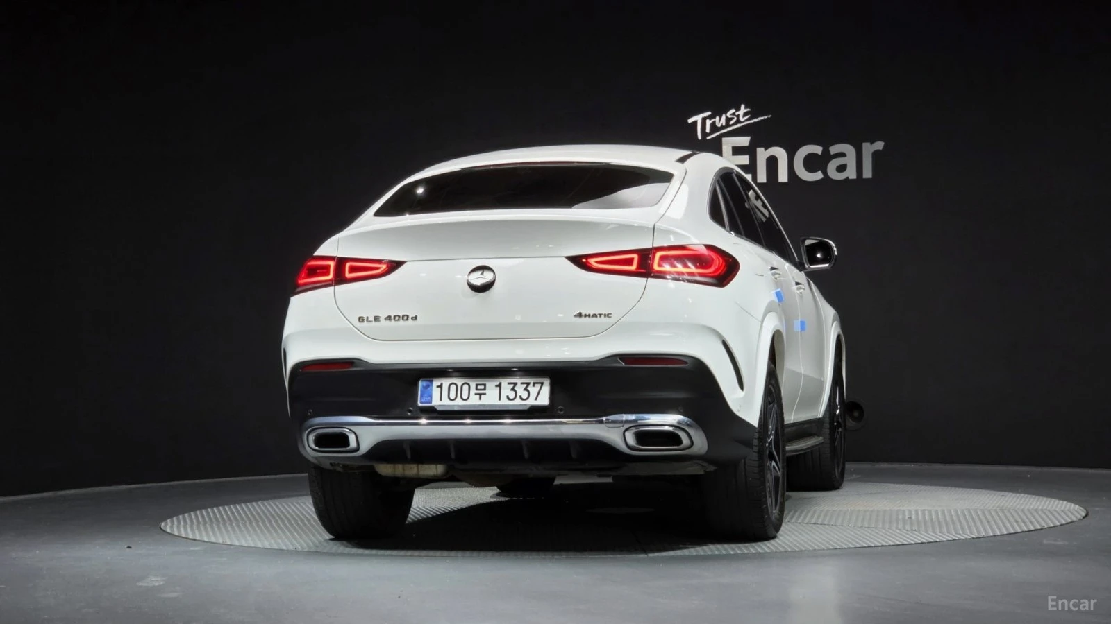Mercedes-Benz GLE 400 D* 4MATIC* КОЖА* ПОДГРЕВ* ОБДУХВ* BURMASTER* PANO*, снимка 4 - Автомобили и джипове - 55501731