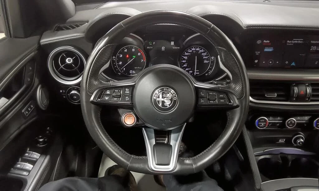 Alfa Romeo Stelvio VELOCE* HARMAN/KARDON* DISTRONIC* КАМЕРА* КРАЙНА Ц, снимка 9 - Автомобили и джипове - 56297551