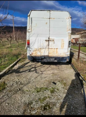 Mercedes-Benz 711 Турбо | Auto.bg — изображение 3