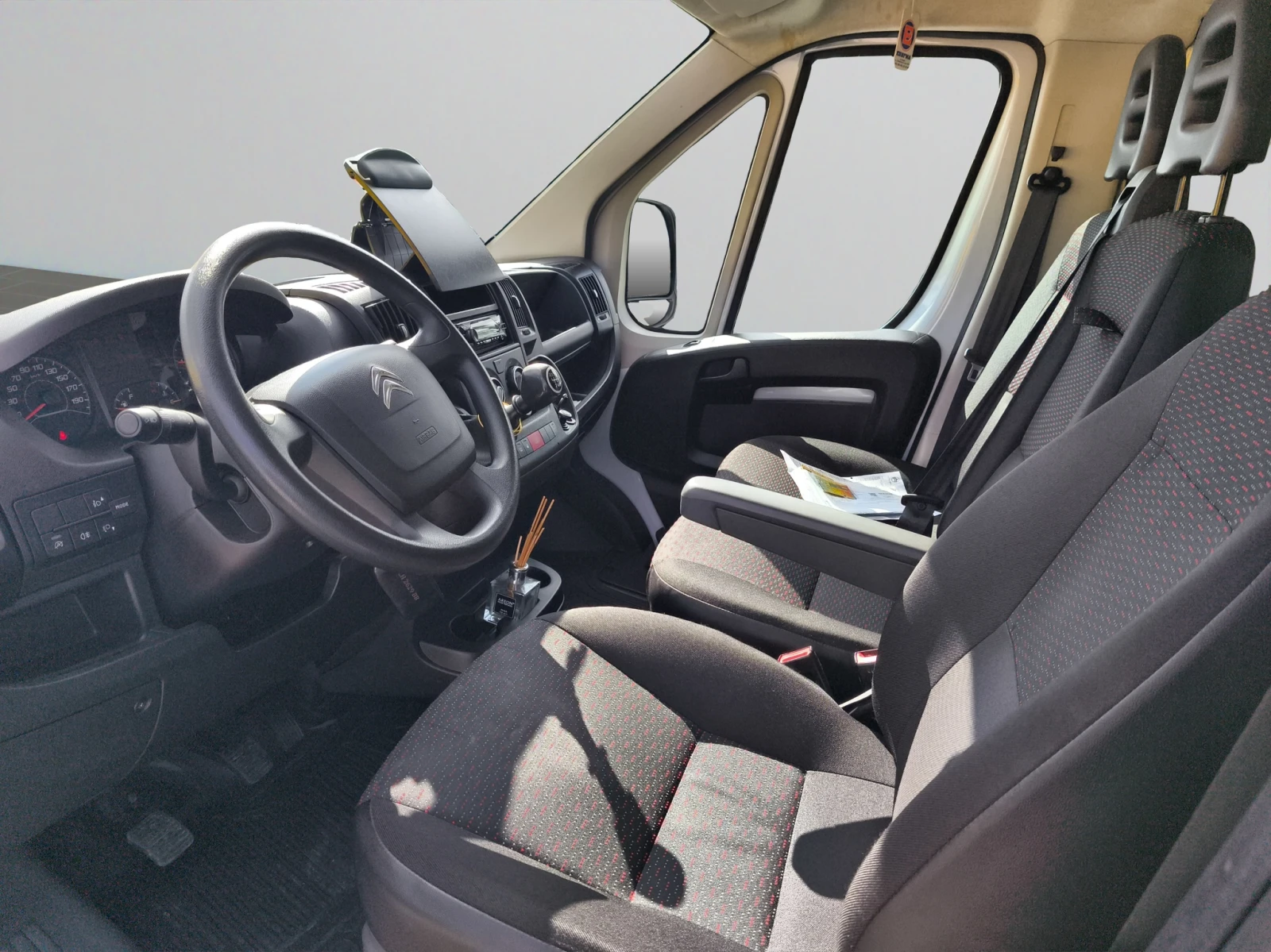 Citroen Jumper 2.2 BlueHDI 140 BVM6 - изображение 10