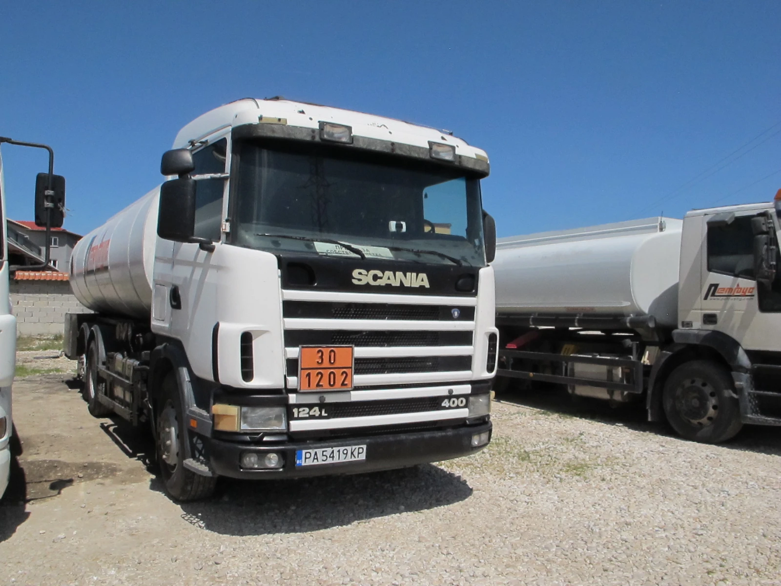 Scania 124, снимка 2 - Камиони - 54376602