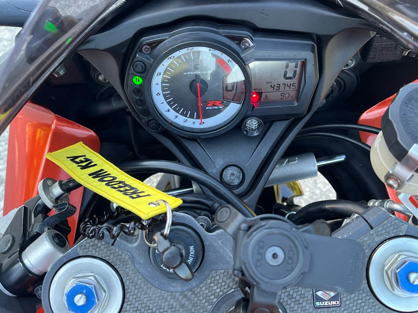 Suzuki Gsxr K9 750 - изображение 6