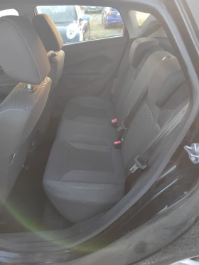 Ford Fiesta 1.5 TDCI EURO 6 TiTANIUM, снимка 12