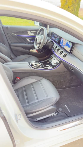 Mercedes-Benz E 43 AMG Уникат, снимка 13