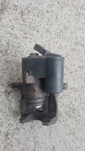 VW Passat 2.0TDI Заден десен спирачен апарат, снимка 1