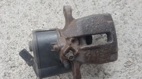 VW Passat 2.0TDI Заден десен спирачен апарат - 5 € / 9.78 лв. - 14733691 3