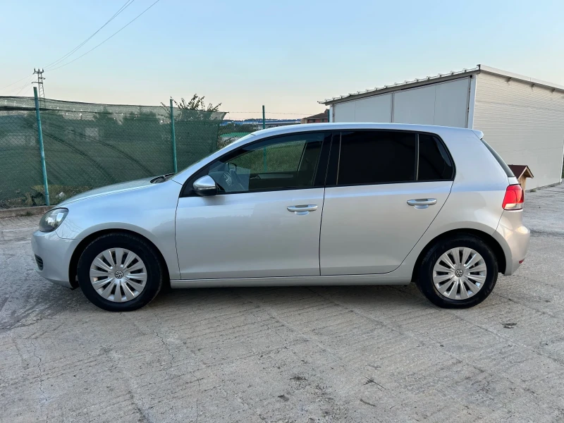 VW Golf 1.6 TDI, снимка 5 - Автомобили и джипове - 47345538