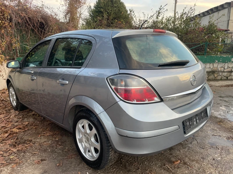 Opel Astra 1.3 CDTI Facelift, снимка 6 - Автомобили и джипове - 48017407