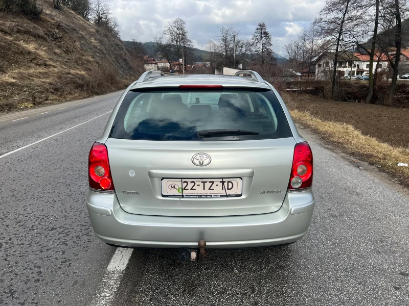 Toyota Avensis 1.8* 129КС* Клима* Холандия* Ръчка* Facelift* 2 кл, снимка 6 - Автомобили и джипове - 48451266