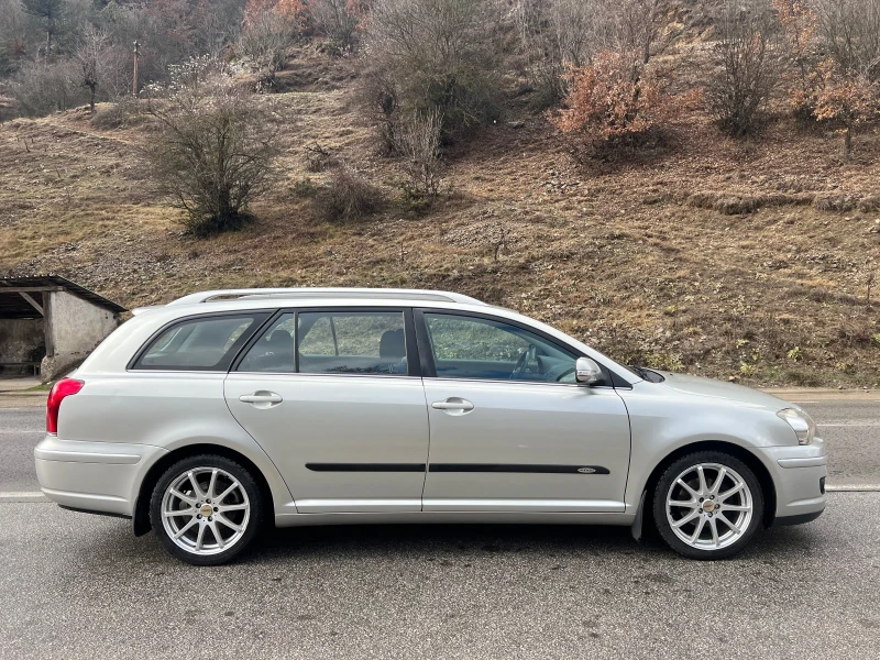 Toyota Avensis 1.8* 129КС* Клима* Холандия* Ръчка* Facelift* 2 кл, снимка 4 - Автомобили и джипове - 48451266