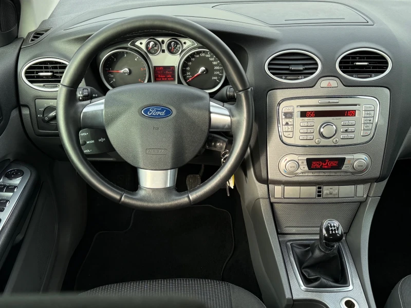 Ford Focus 1.6TDCi 90к.с * Климатроник* , снимка 11 - Автомобили и джипове - 48469375