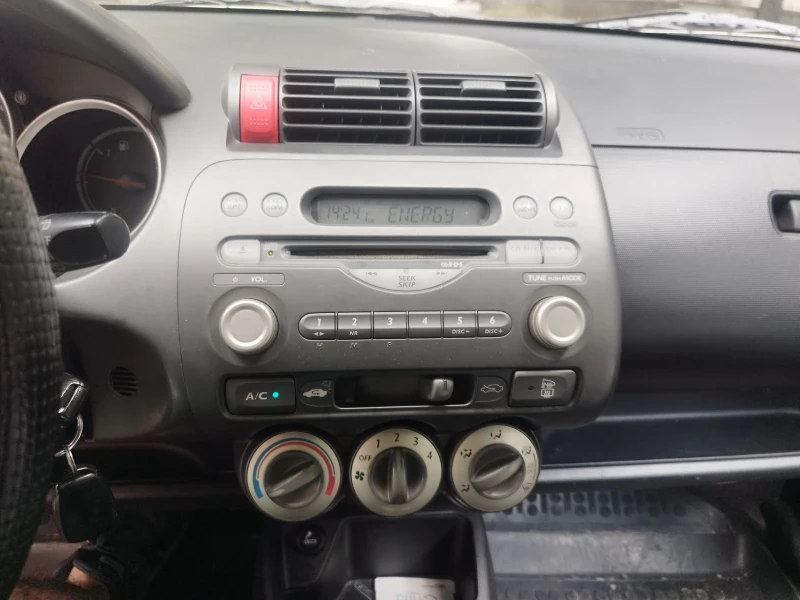 Honda Jazz, снимка 9 - Автомобили и джипове - 52373925