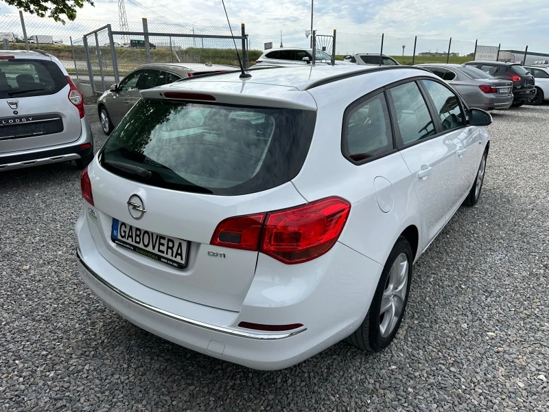 Opel Astra Италия!! Обслужена!!  COSMO, снимка 3 - Автомобили и джипове - 51023706