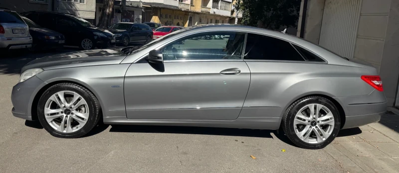 Mercedes-Benz E 250, снимка 4 - Автомобили и джипове - 52616826