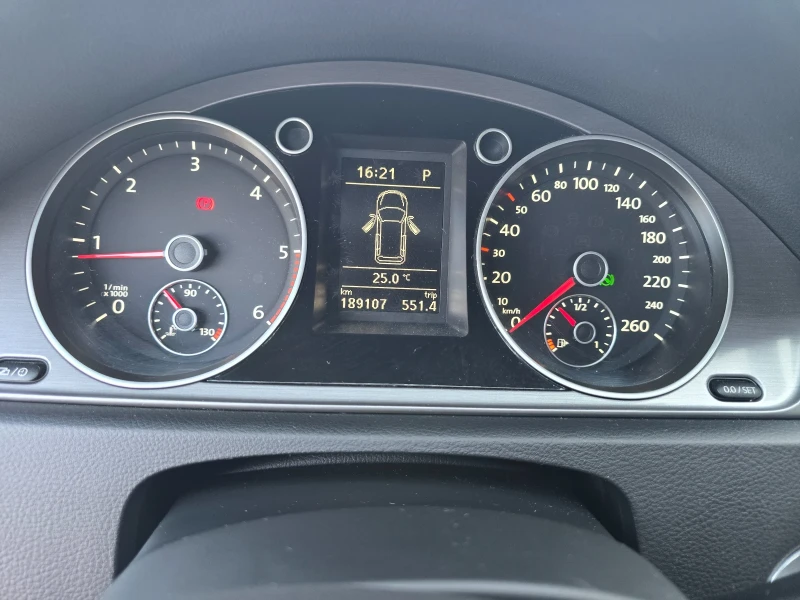 VW Passat 2.0 TDI 4motion R-line, снимка 6 - Автомобили и джипове - 52245704