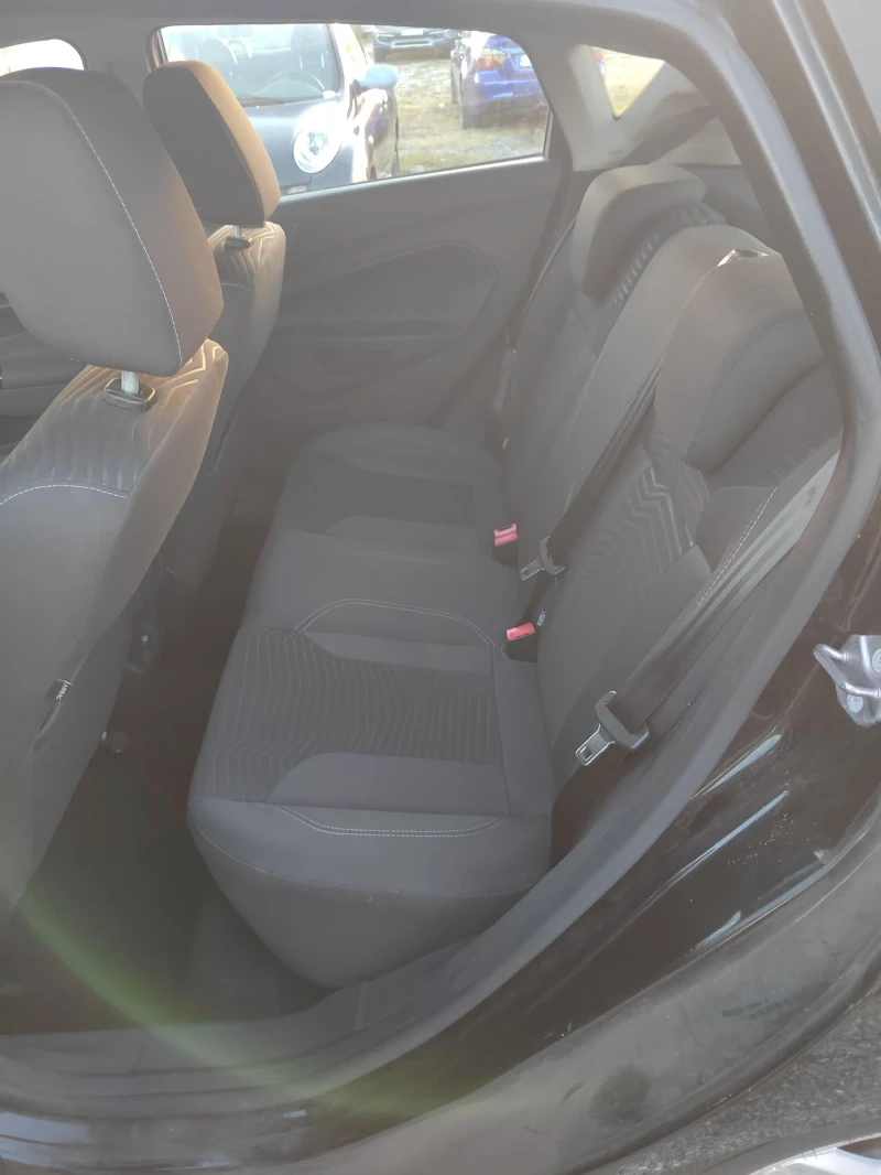 Ford Fiesta 1.5 D TITANIUM, снимка 12 - Автомобили и джипове - 52124772