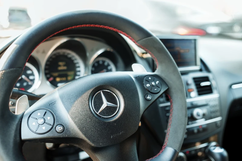 Mercedes-Benz C 63 AMG, снимка 11 - Автомобили и джипове - 52483973