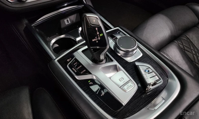 BMW 740, снимка 9 - Автомобили и джипове - 53030673