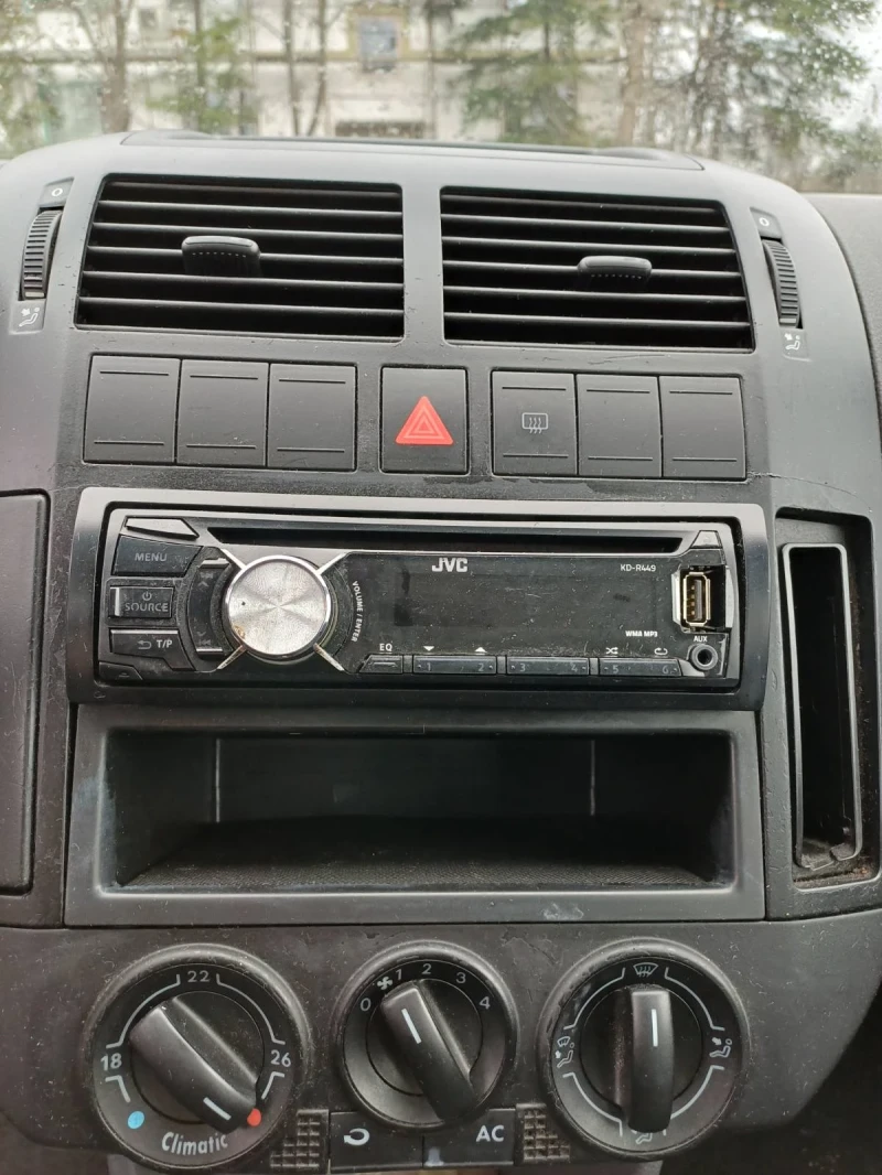 VW Polo, снимка 12 - Автомобили и джипове - 53125524