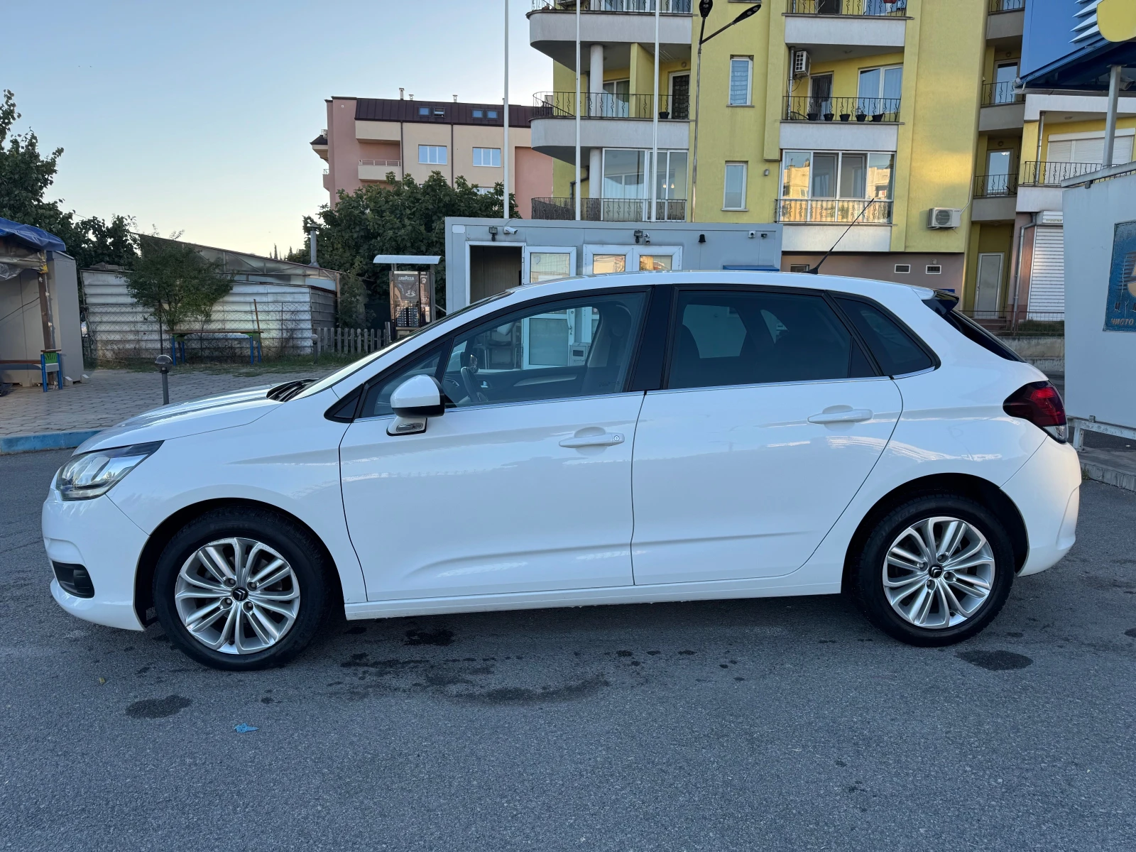 Citroen C4 1.6 HDI_FACELIFT - изображение 2