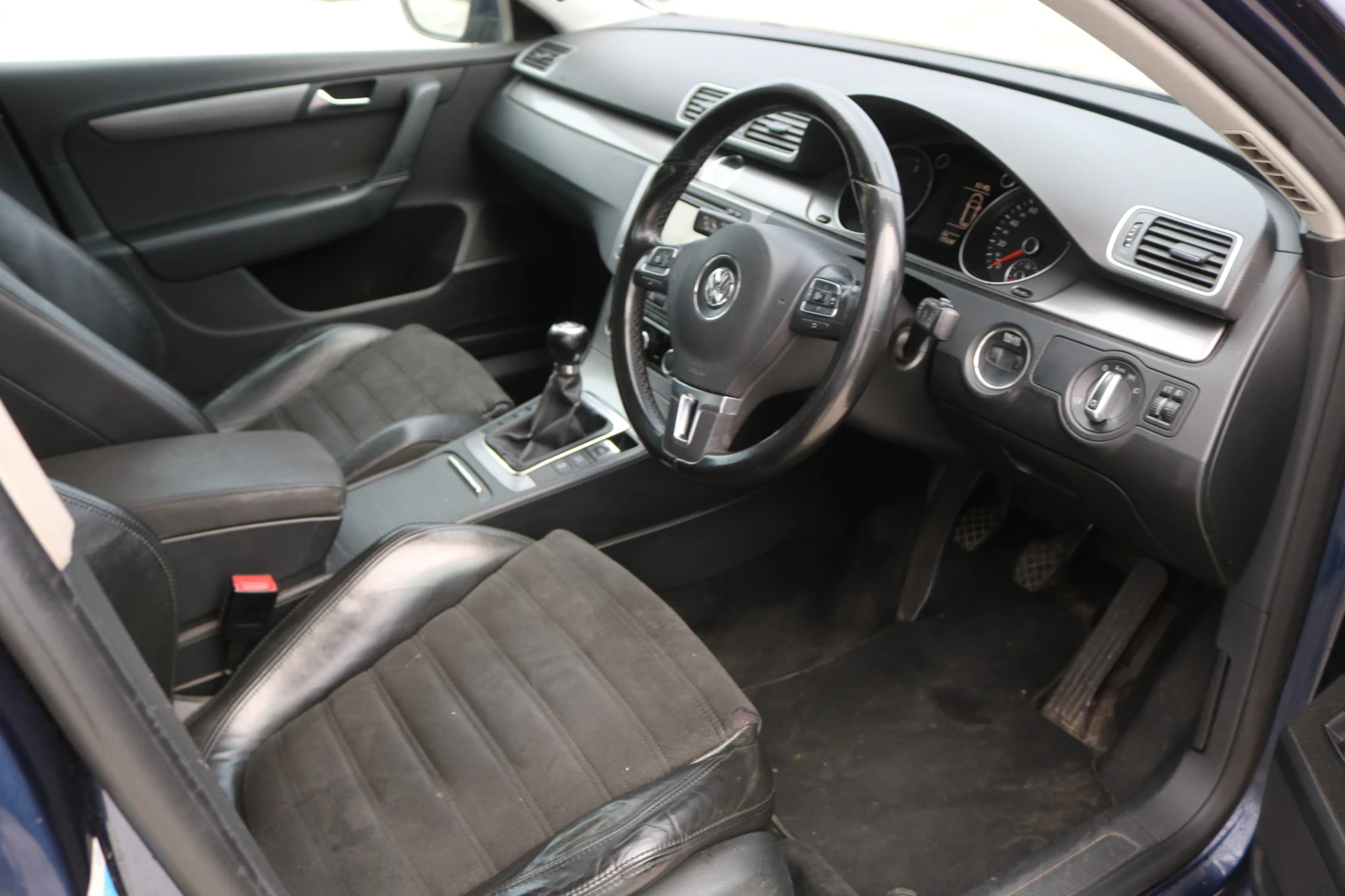 VW Passat 2.0 TDI | Mobile.bg — изображение 12