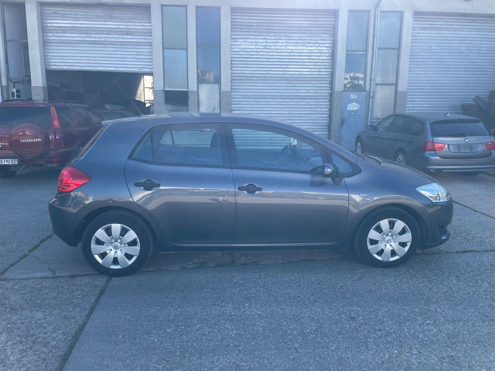 Toyota Auris 1.4 бензин-ГАЗ 97кс КАТО НОВА - изображение 7